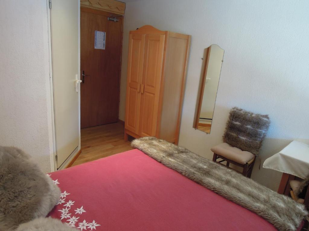 Le Roitelet Otel Châtel Oda fotoğraf